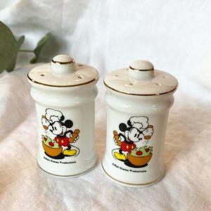WALT DISNEY MICKEY MOUSE PORCELAIN SALT & PEPPER